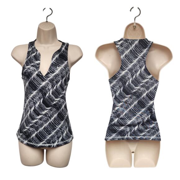 Nike Dri Fit Women's V-neck Athletic Workout Athleisure Black Tank Top Size XS - Picture 1 of 8